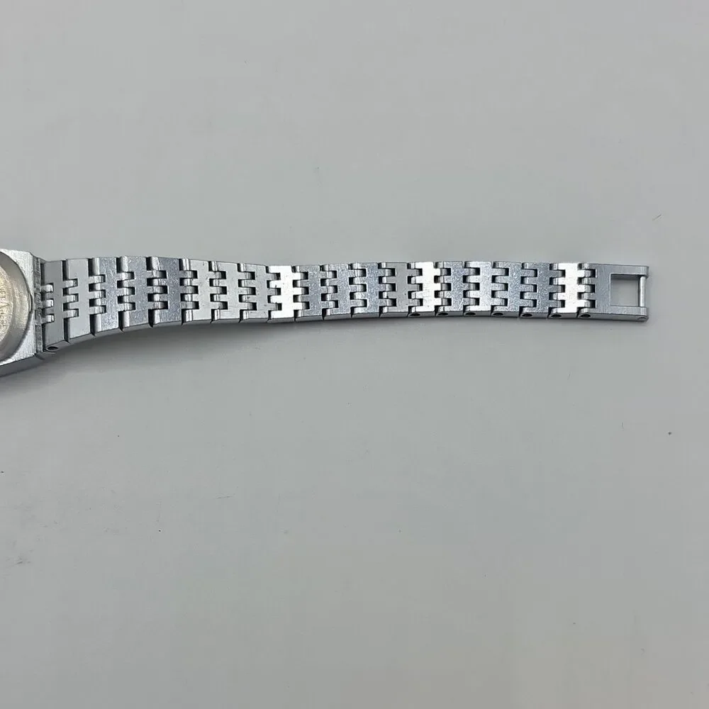 *VINTAGE*Timex Cell Quartz Analog Square Silver Dial Silver Tone Bracelet Watch